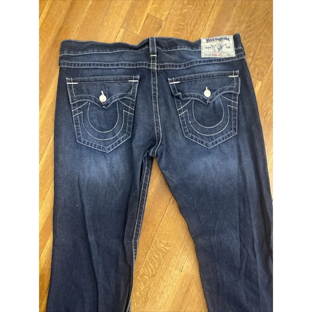 True Religion Boot Cut Blue Denim Jeans Men's Size 42x32 Wide Leg Flap Pockets